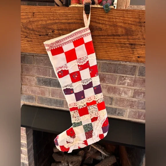 Set of 2 Quilted Patchwork Granny Square Vintage Stockings Christmas Cottage Cor - Picture 7 of 11